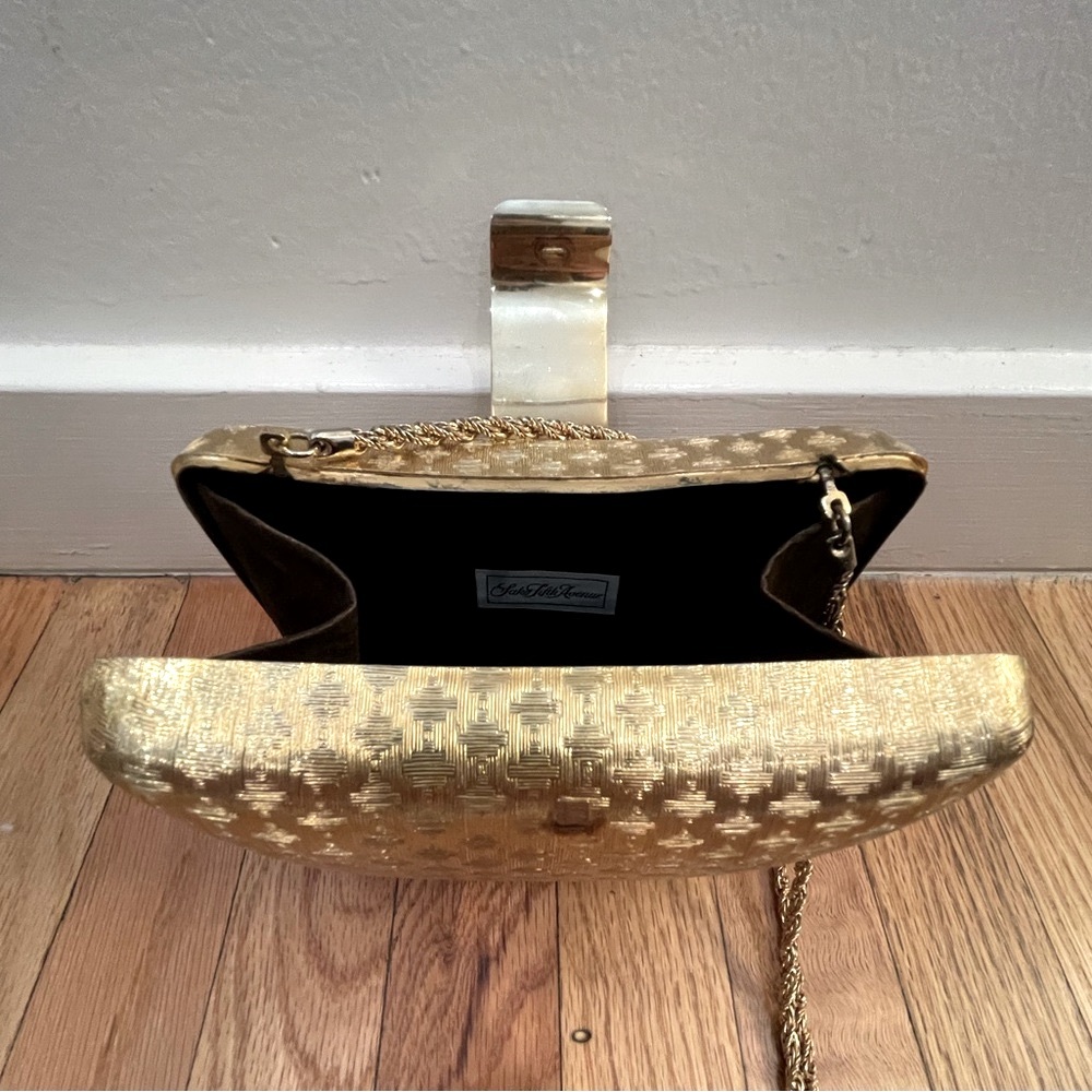 Vintage 1960s Saks Fifth Avenue Original Hard Case Shoulder Bag in Gold - Picture 7 of 12